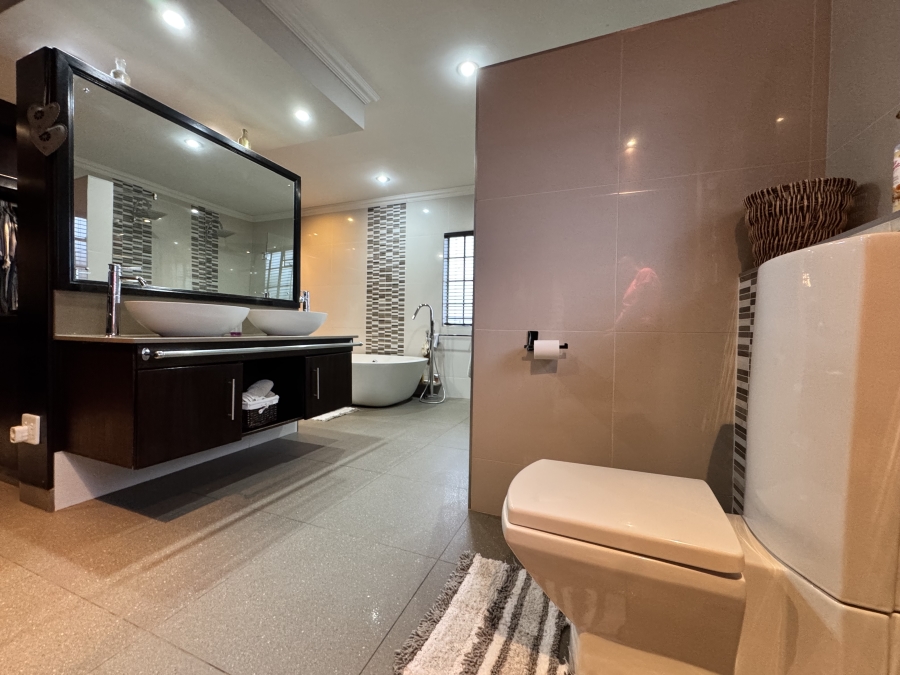 4 Bedroom Property for Sale in Wilkoppies North West